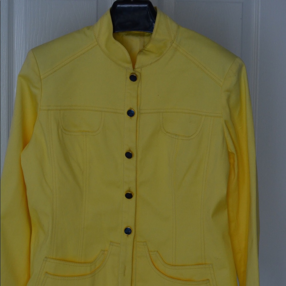 Women’s twill woven jacket. (Brand New)